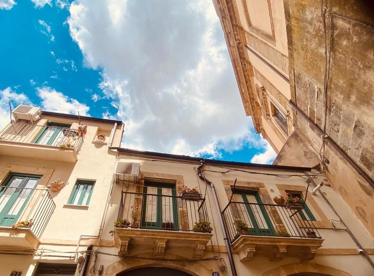 Liz House Lejlighed Caltagirone Eksteriør billede