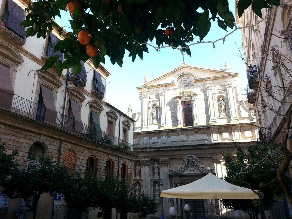 Liz House Lejlighed Caltagirone Eksteriør billede